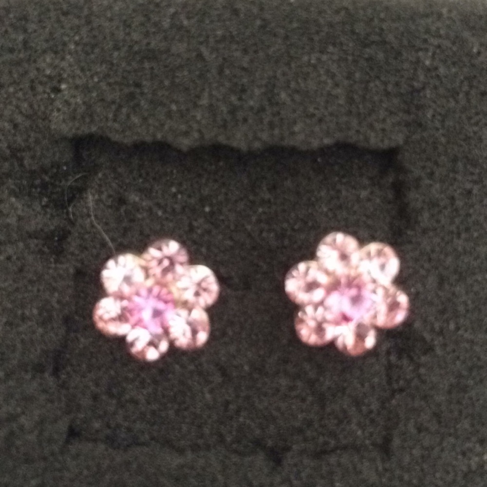 GIRLS FLOWED PIERCED EARRINGS